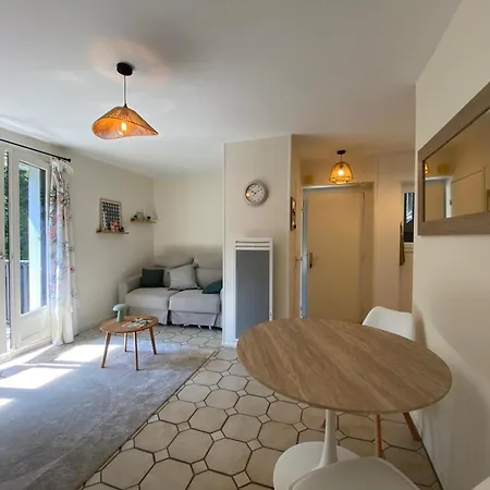 Charming With Tennis Court And Pool Apartment *