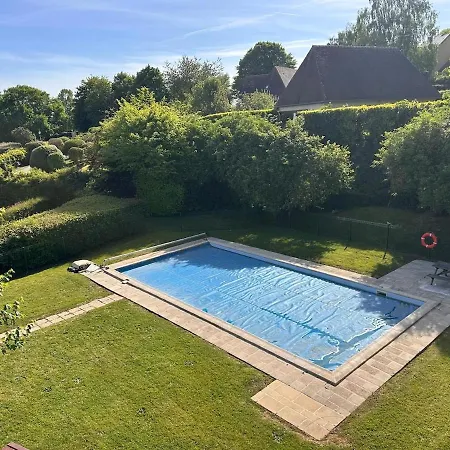 Charming With Tennis Court And Pool Apartment *